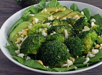 Ensalada saludable para aumentar el glutatión